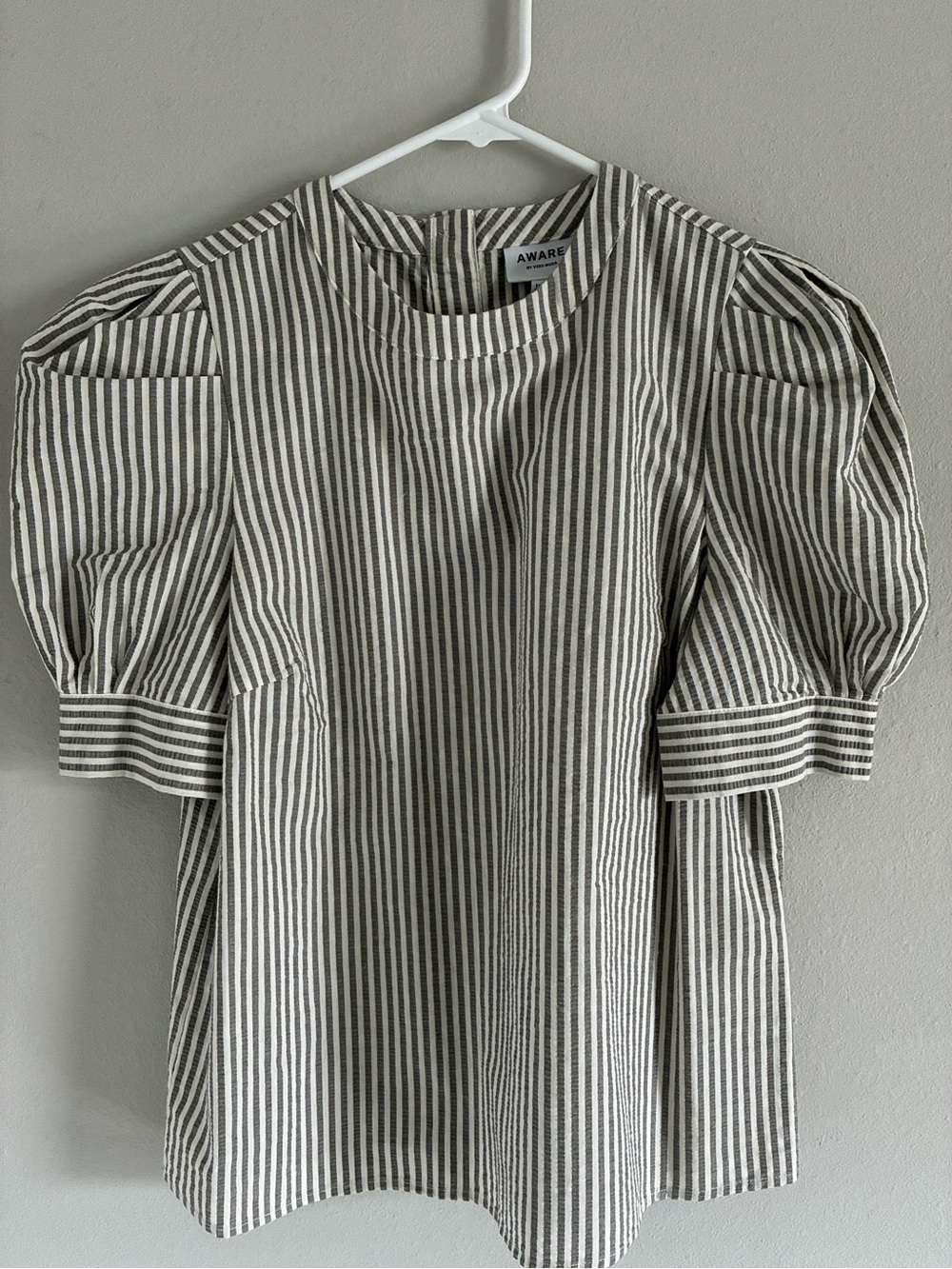 Striped Puff-Sleeve Top — Gray & White